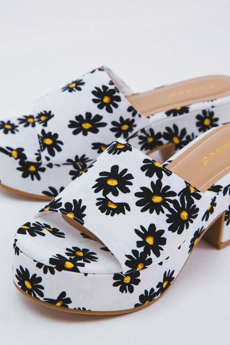 Niche Floral Platform Sandal, White Fabric